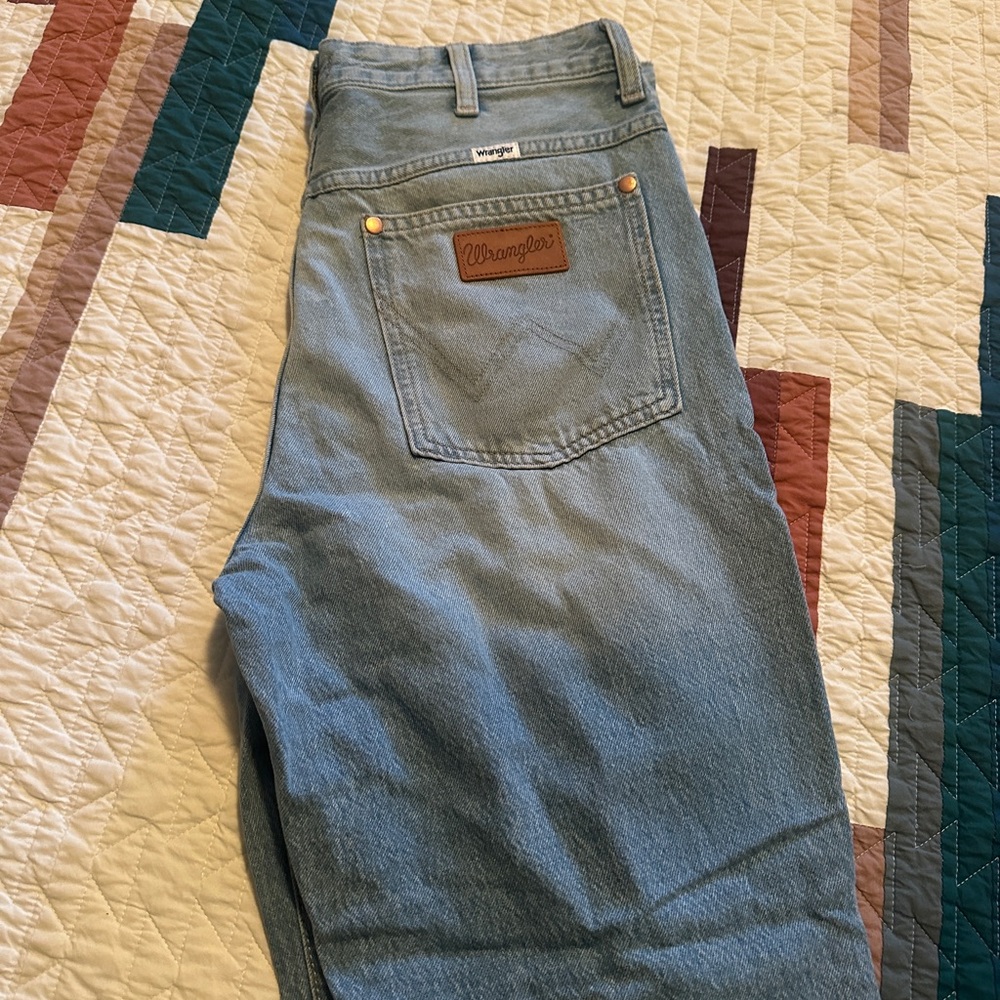 Wrangler Women’s Denim Blue Relaxed Jeans